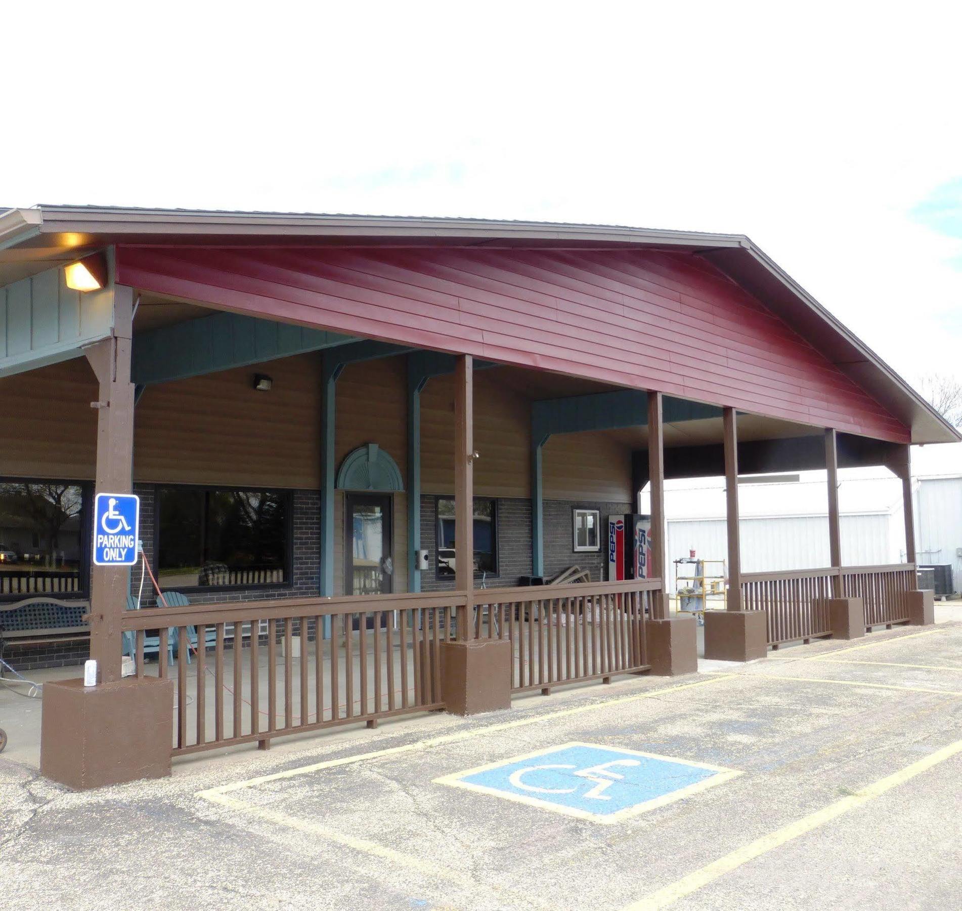 Red Roof Inn Vermillion - U Of South Dakota Exterior foto